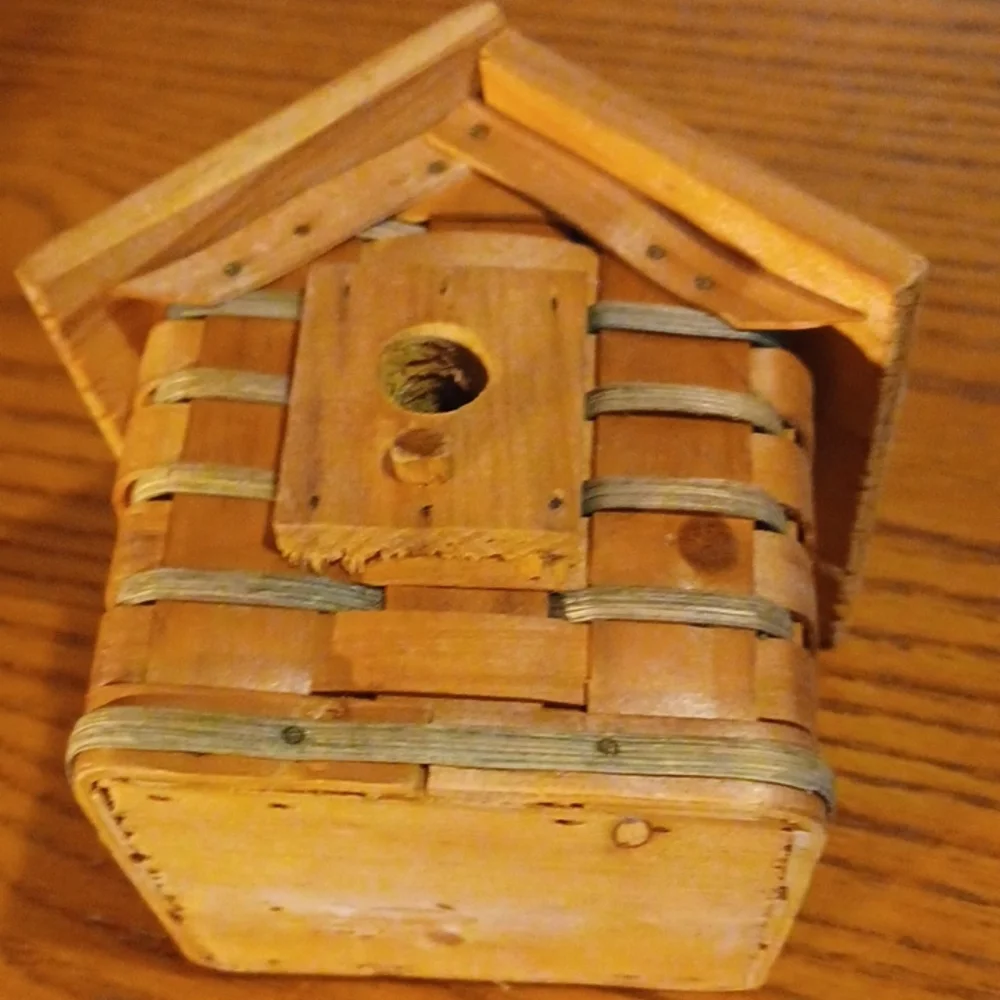 Birdhouse - Picture 2 of 4